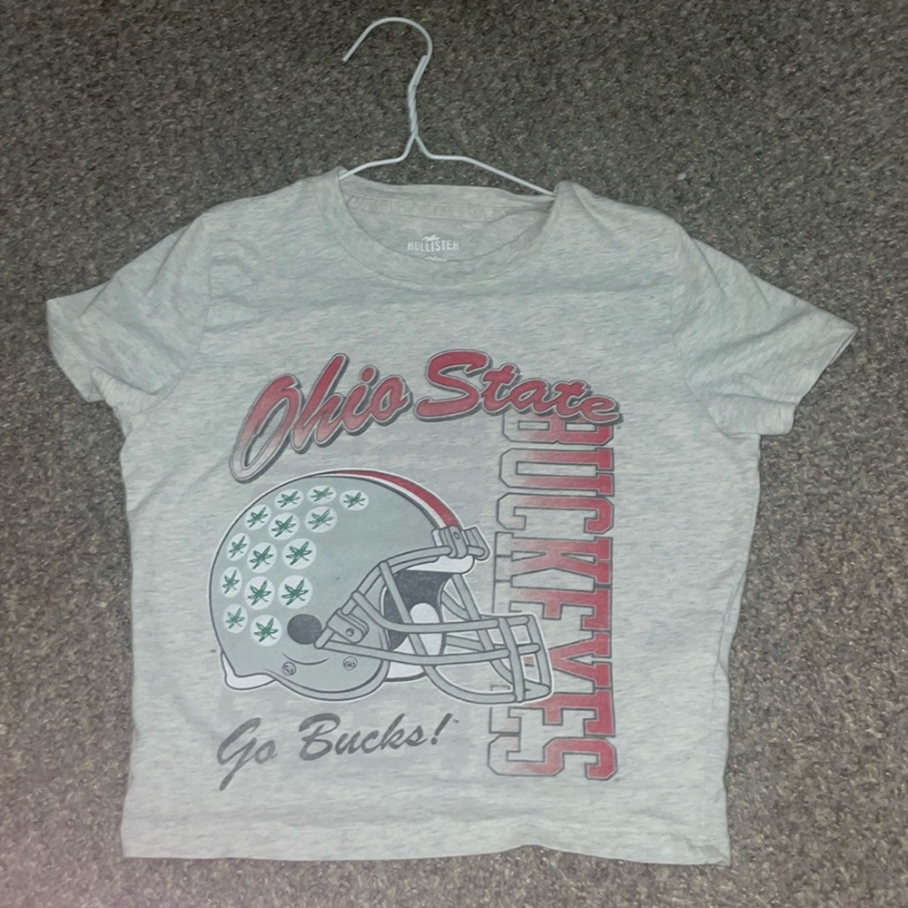 Hollister graphic T